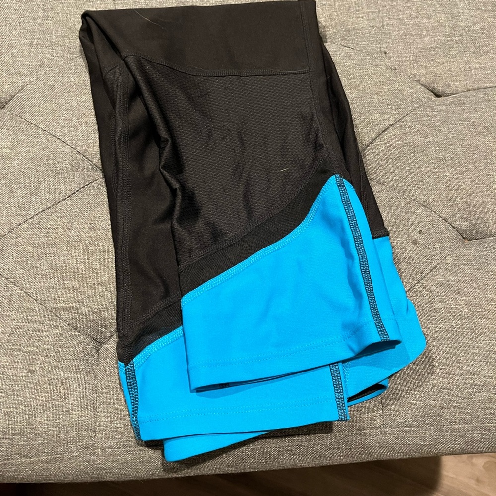 Blue and black workout capri leggings